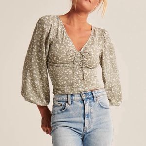 Abercrombie Light Green Floral Long-Sleeve Cinched Front Top - Size S